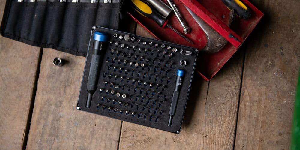 Manta Driver Kit flat lay
